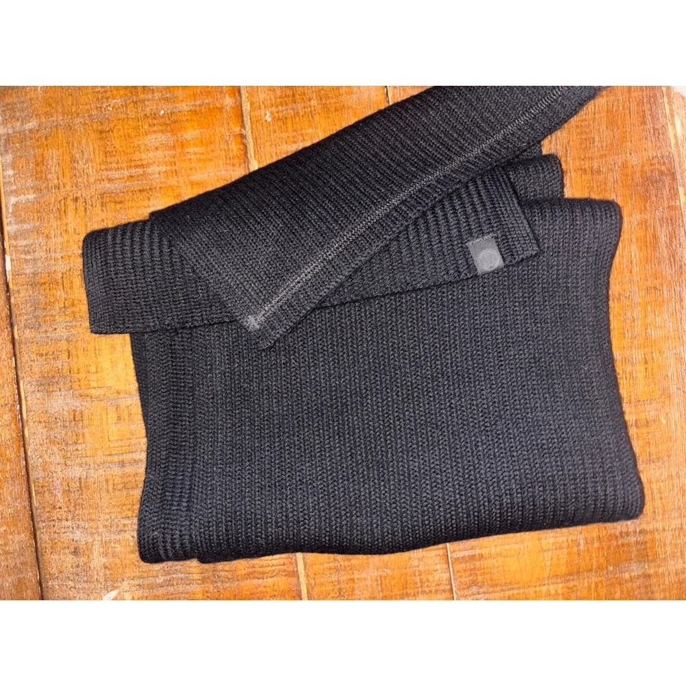 Lululemon Luxurious Ribbed Knit Merino Wool Winter Scarf Winter Layer Staple